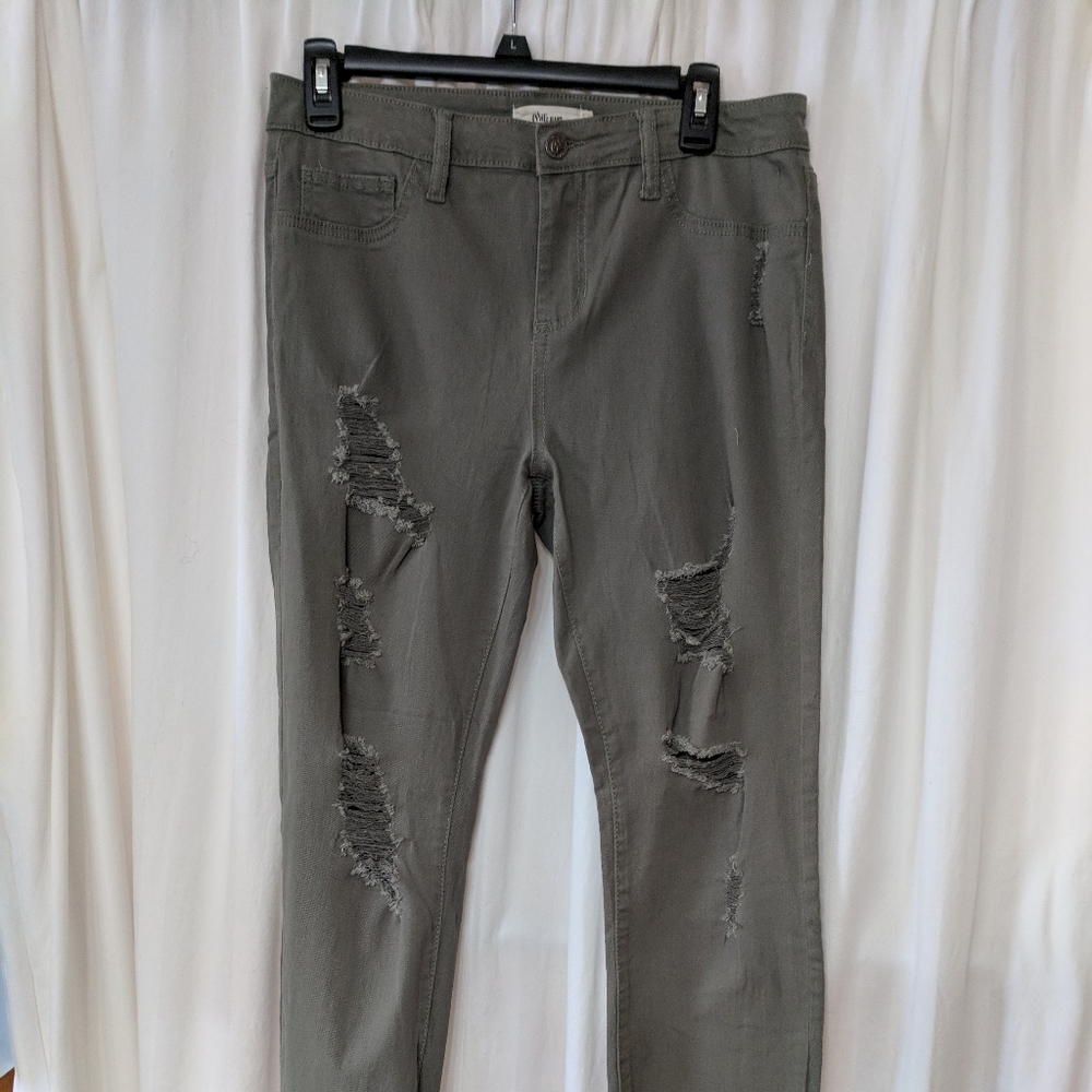 Pello Sage Trendy Green Fall Destressed Jeans.